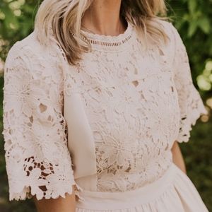 appolonia lace maxi